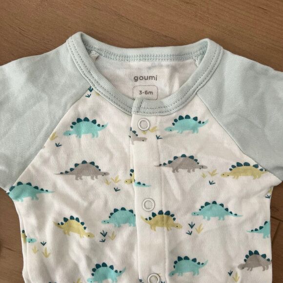 NWOT Goumi Kids Blue Dino Rawr Snap Baby Footie SZ 3-6 mo Bamboo HTF Sleeper - Picture 3 of 4